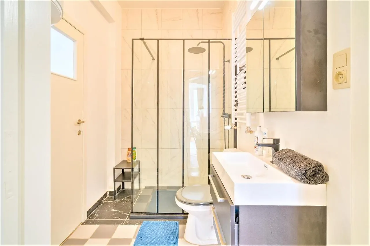 Lily Apartment. Historic Center Of Antwerpen Lejlighed